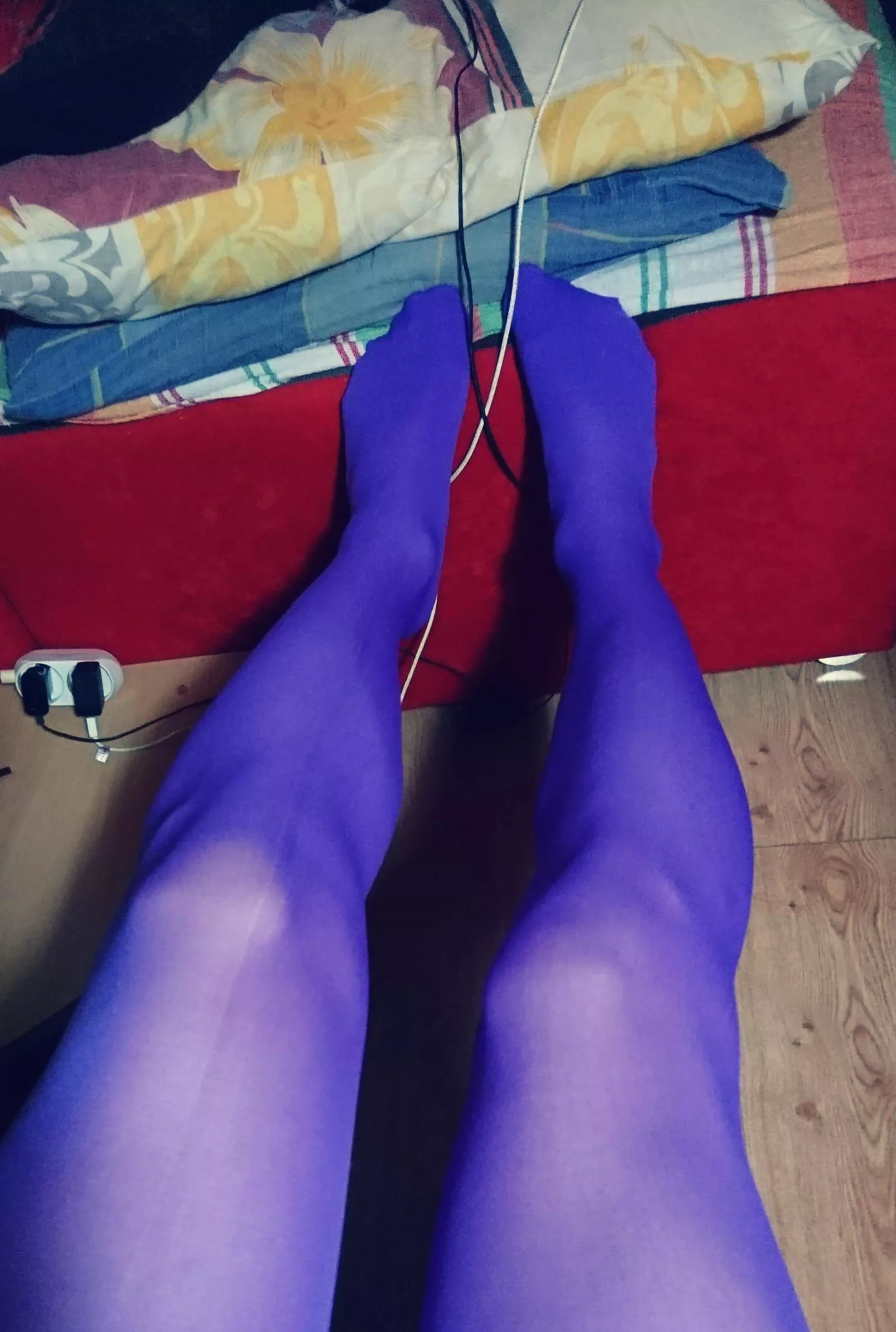 Another old pic. That's an awful color imo. Hope you like it anyway ^^ Another old pic. That's an awful color imo. Hope you like it anyway ^^