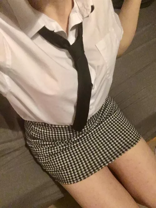 Another pic from yesterday’s outfit :) xx