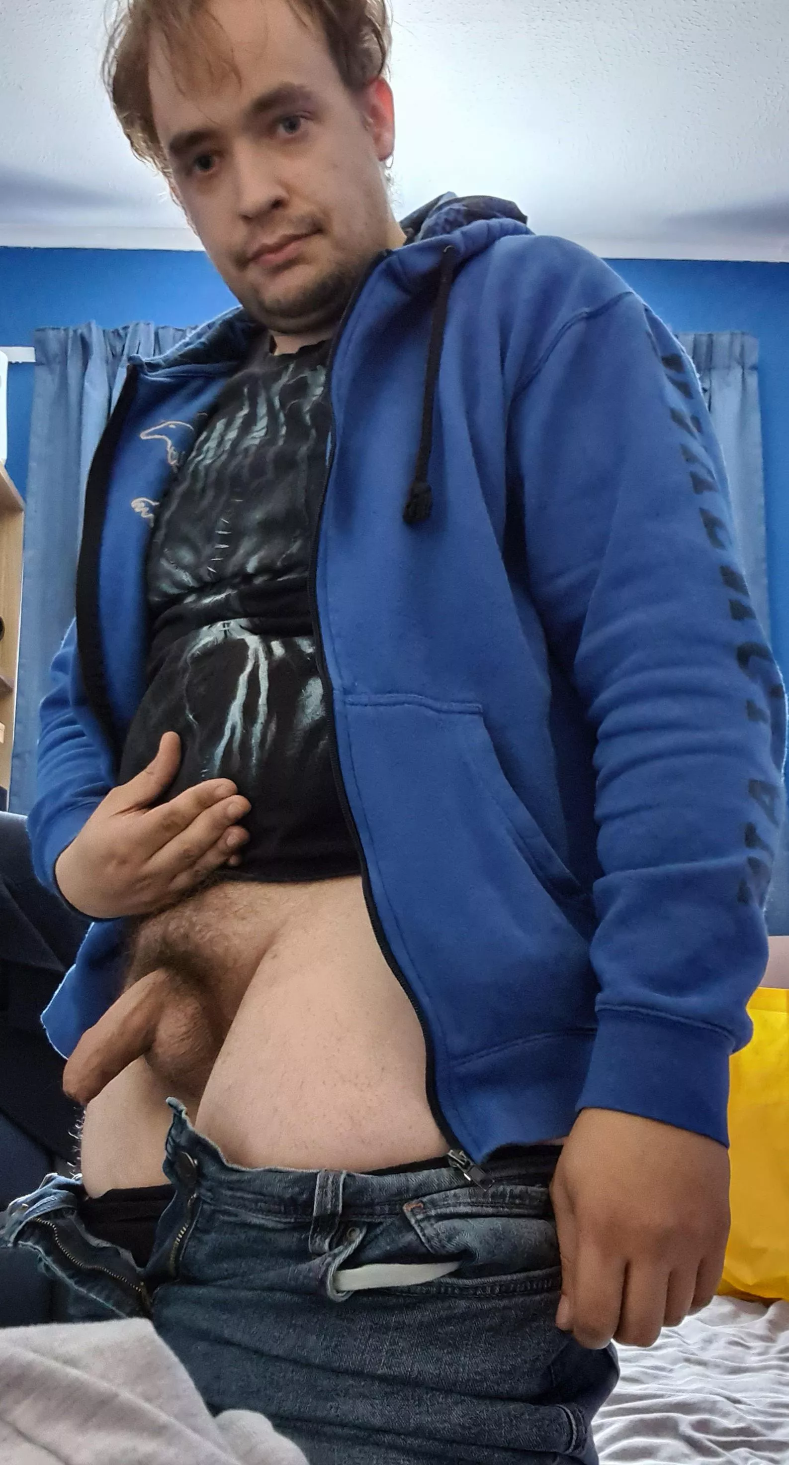 another week done. here's me being bored š another week done. here's me being bored š