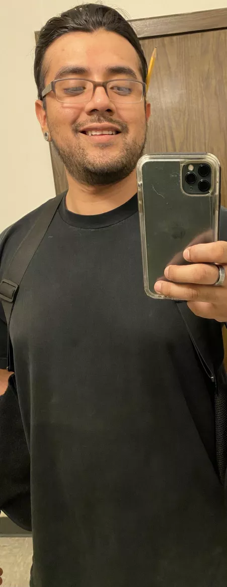 Any Apex Gaymers out there? Let’s shoot some heads (in-game of course lol)