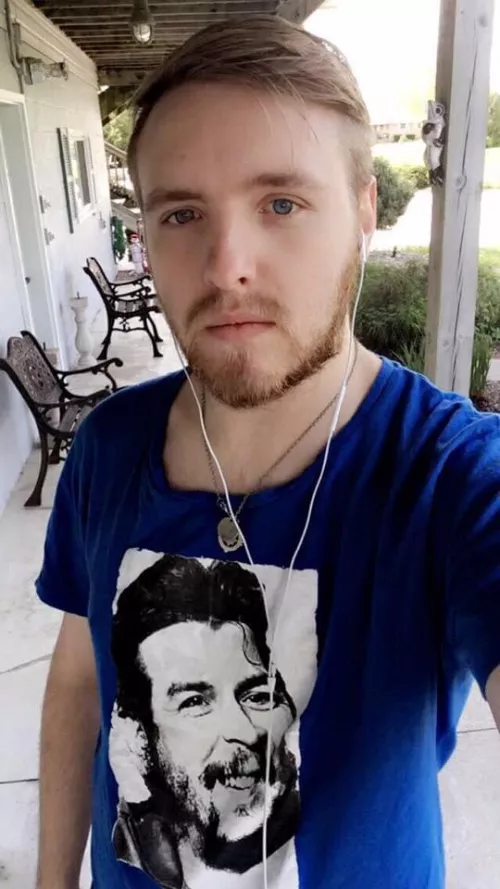 Any bi guys wanna talk? Dms open 😝 27M