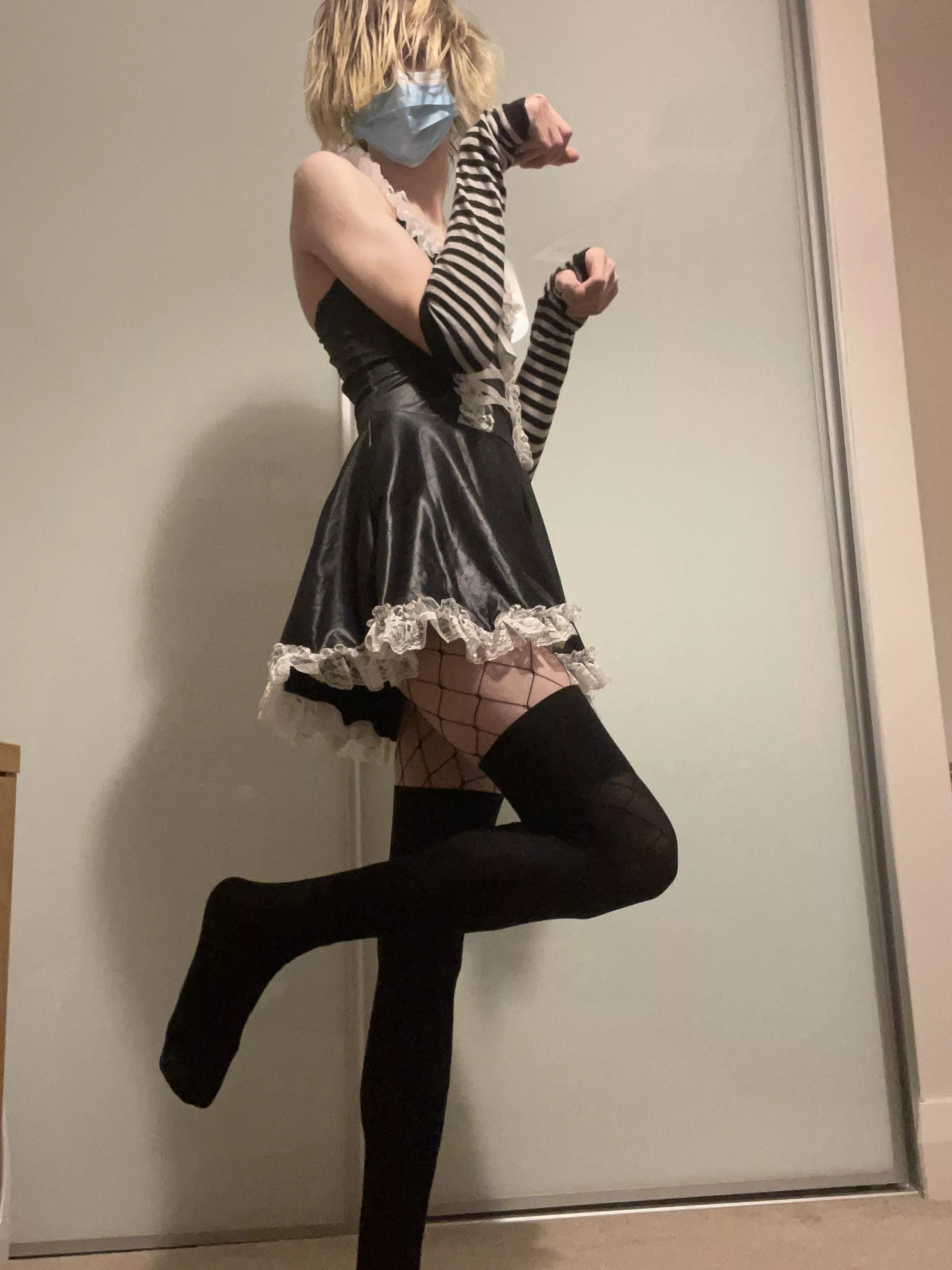 Any cuties need their room cleaned?