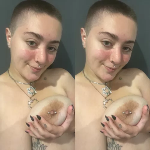 any day spent popping my titties out is a great one! ♡︎ any day spent popping my titties out is a great one! ♡︎