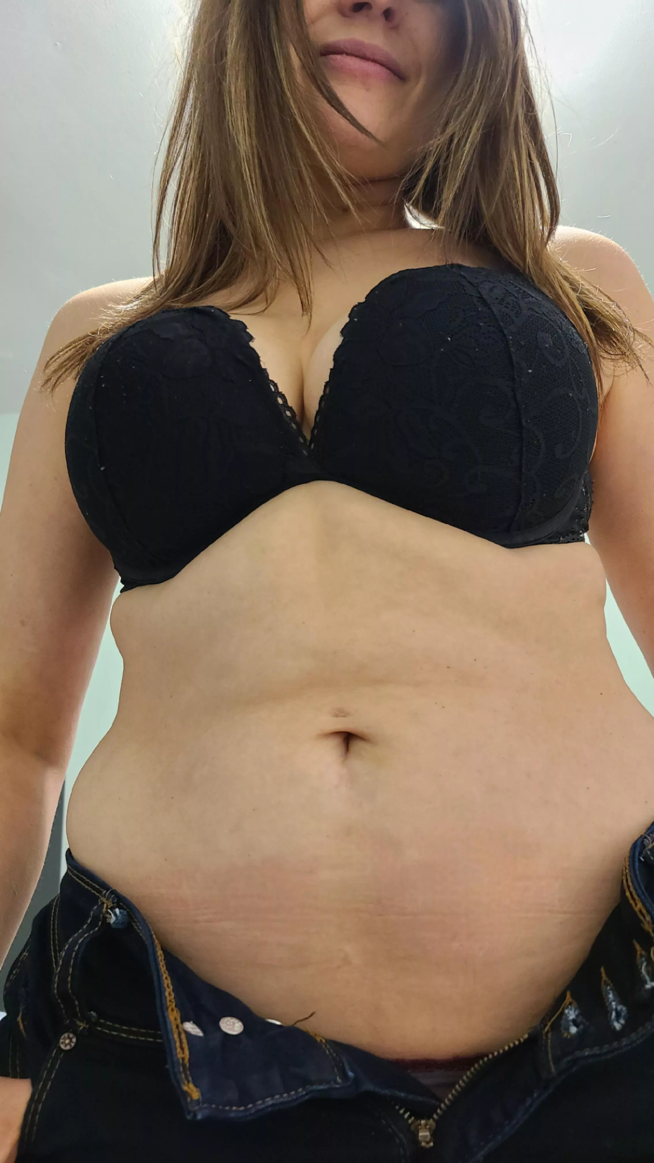 Any (f)ans of this natural mom bod? Any (f)ans of this natural mom bod?