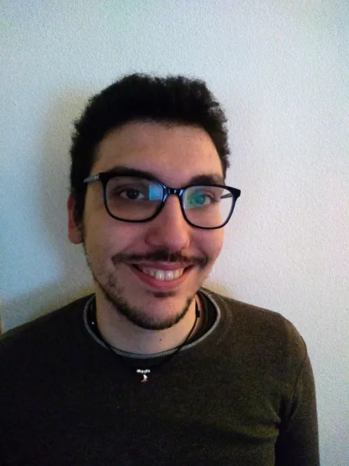 Any gaymer wants to game and cuddle with me?