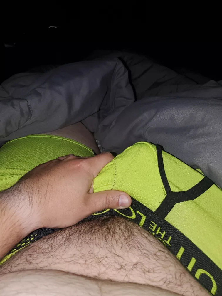 Any gaymers wanna cuddle this morning? Any gaymers wanna cuddle this morning?