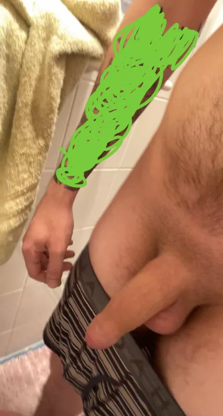 Any girls from the Victoria area want to hook up since lockdown is ending? Dm me 😉