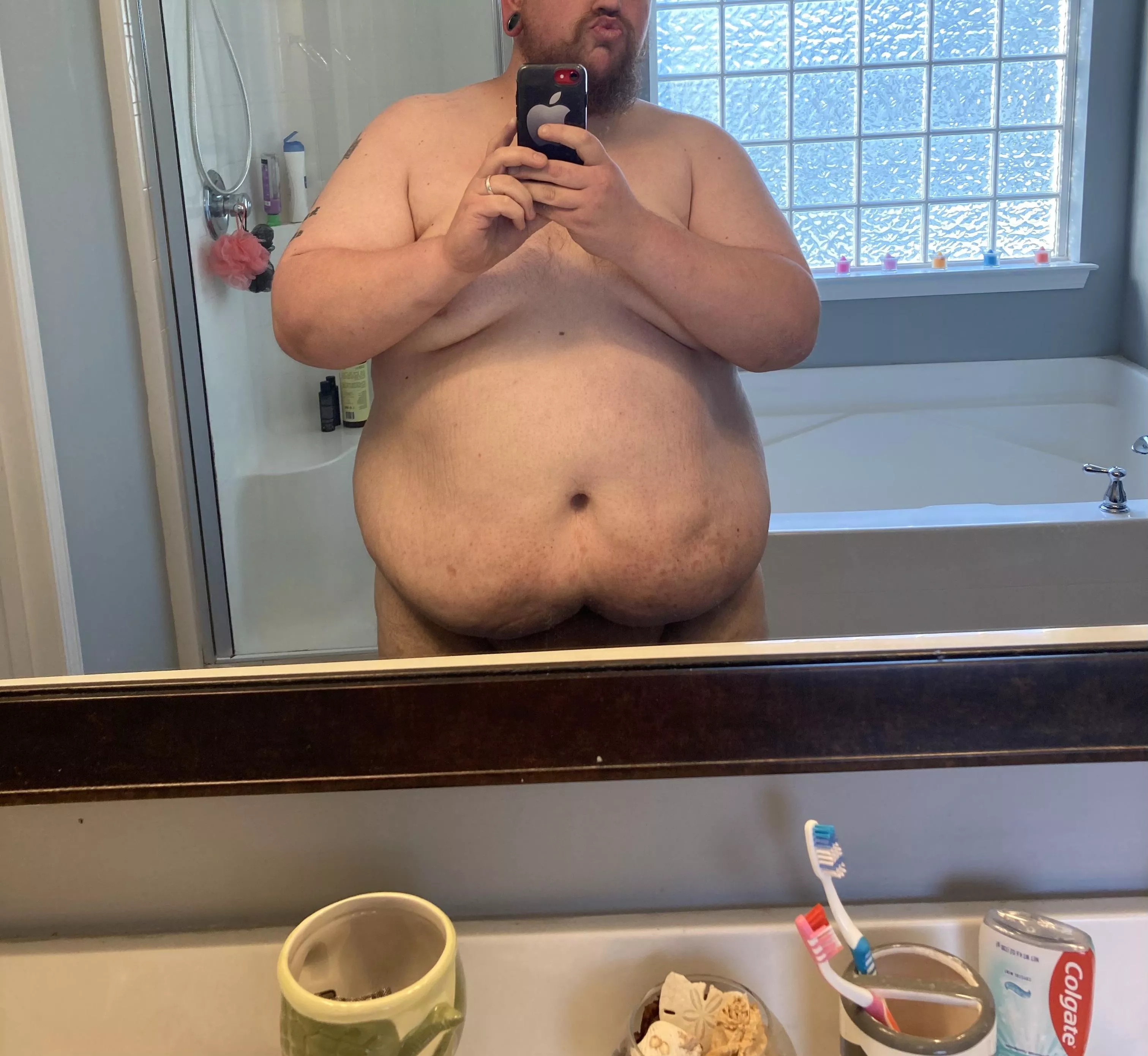 Any gorgeous BBW’s out there that like to smoke weed and get their feet rubbed? Let’s talk 😘 SC: lunkers69