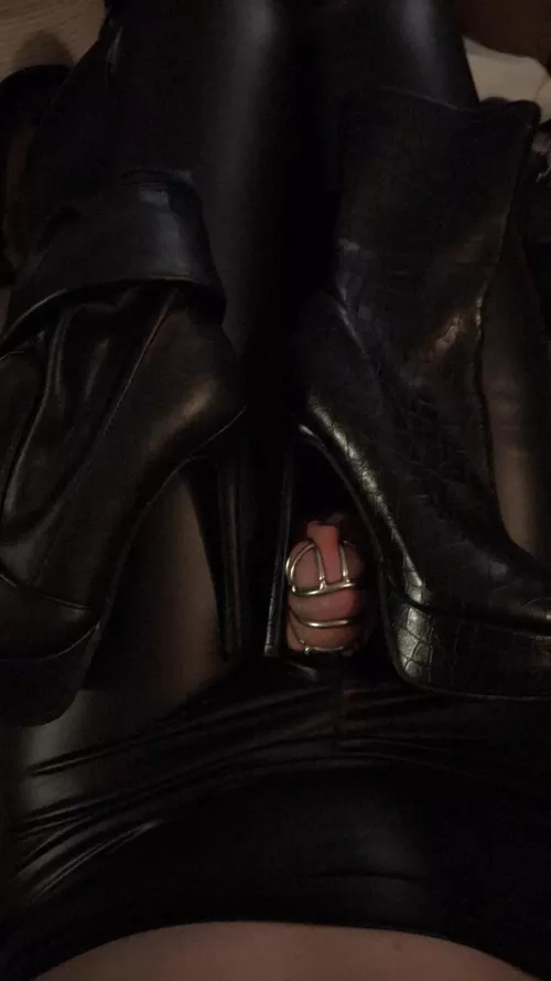 Any idea why my gf won’t wear these for me…? 😳