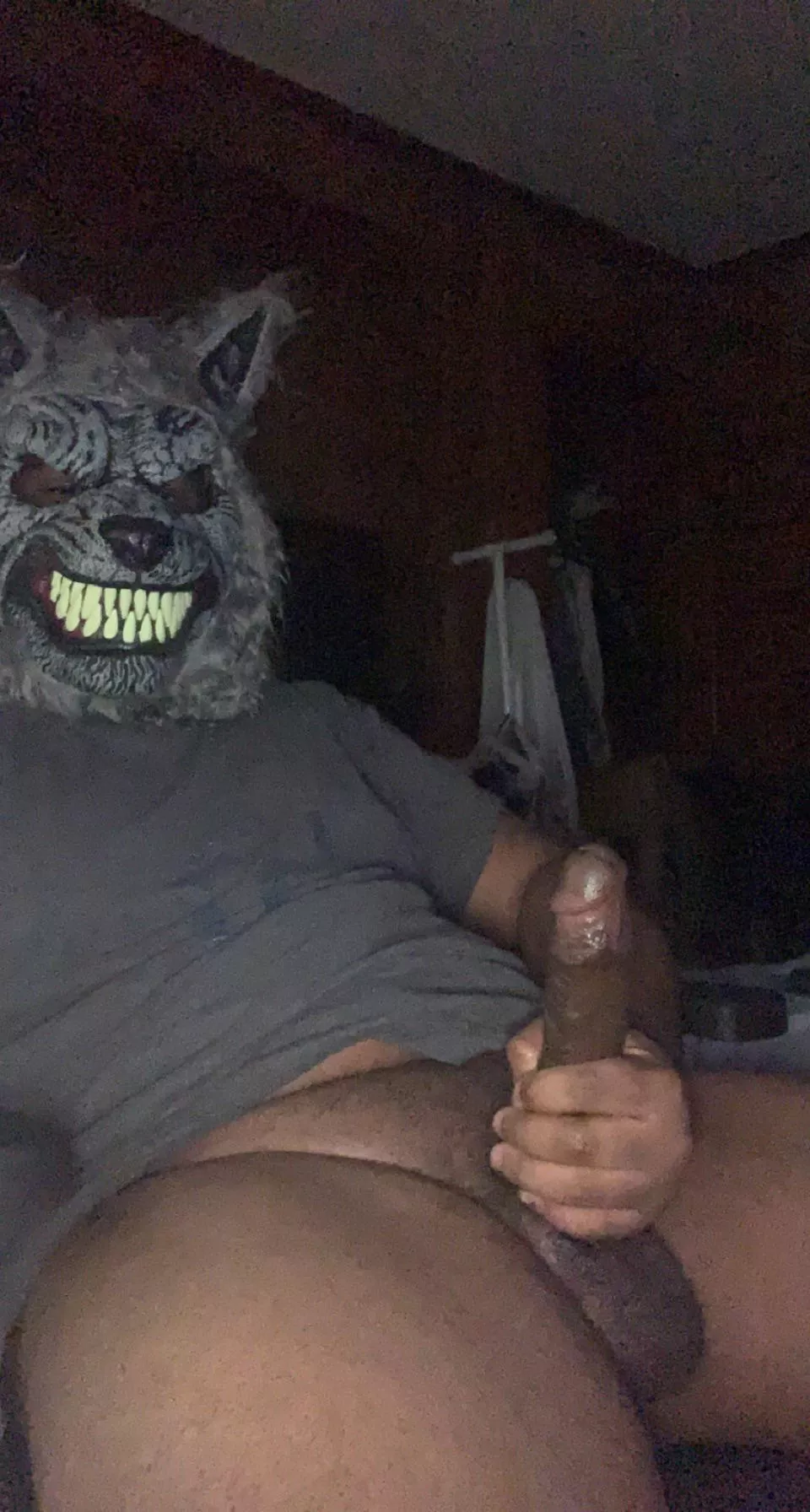Any ladies wanna watch me stroke? 😈 Any ladies wanna watch me stroke? 😈