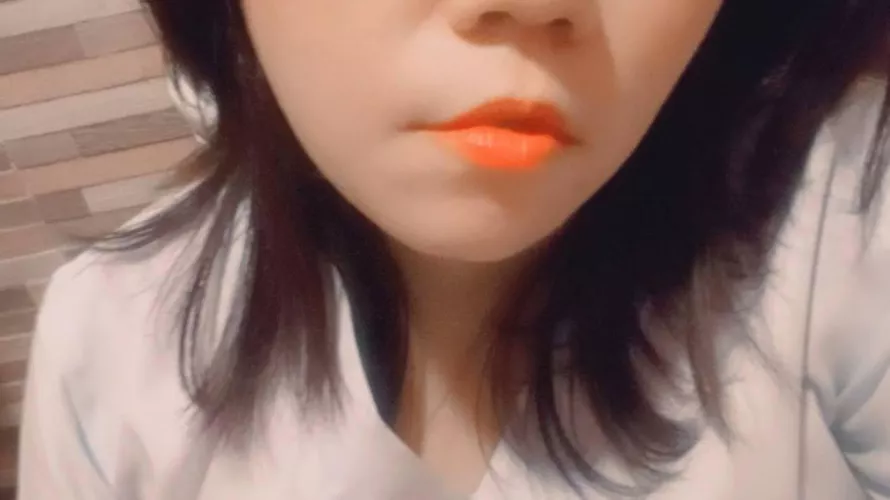 Any of you fine ladies like to taste my Filipina lips? I know I'd love to taste yours 😘