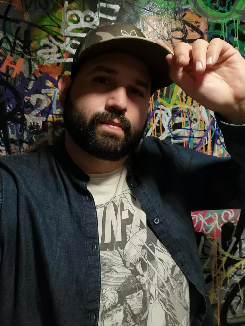 Any other introverts end up hiding out inside bar restrooms just for a few seconds to recharge from heavy socializing? ๐ It's all worth it for a good beer though ๐ป Any other introverts end up hiding out inside bar restrooms just for a few seconds to recharge from heavy socializing? ๐ It's all worth it for a good beer though ๐ป