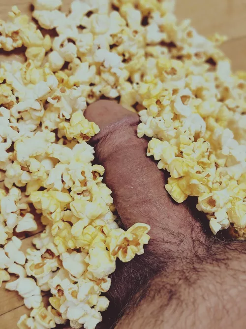 Any popcorn lovers want a snack?
