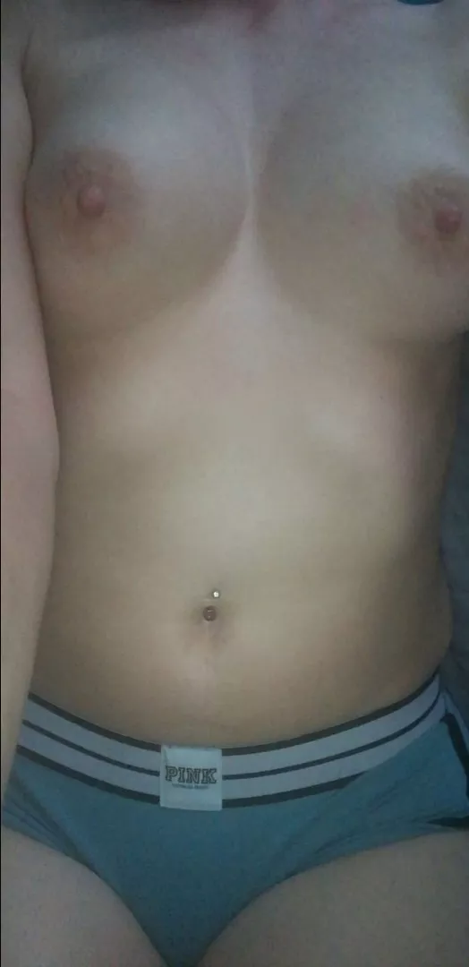 Any rates for a 39(f) mum of 2 on a titty Tuesday?