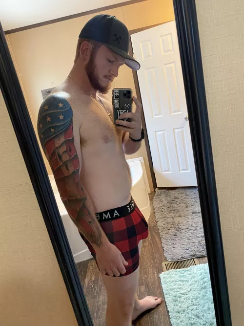 Anybody like a plaid bulge 😜