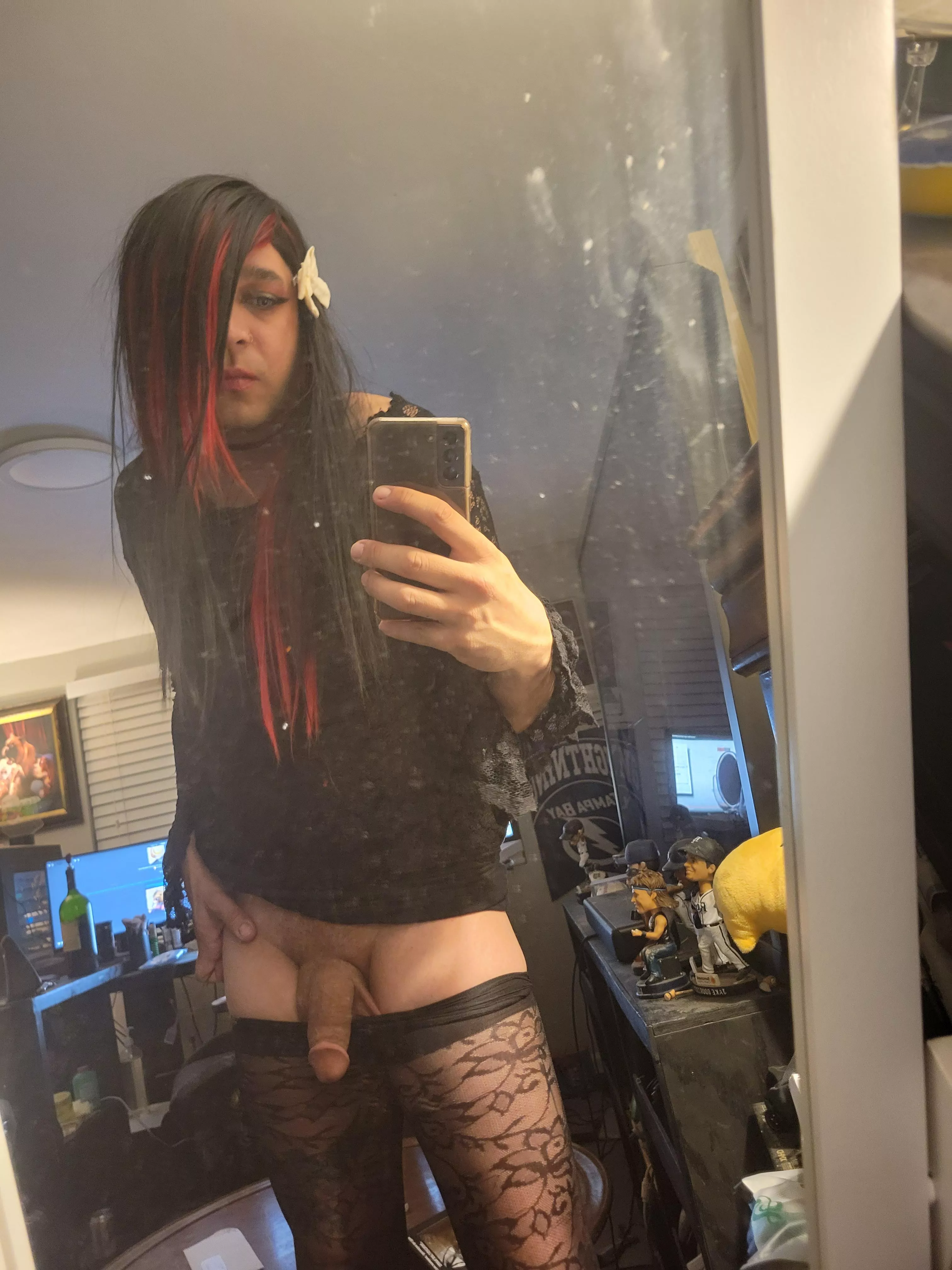 Anybody still up on the west coast? All my Easties fell asleep