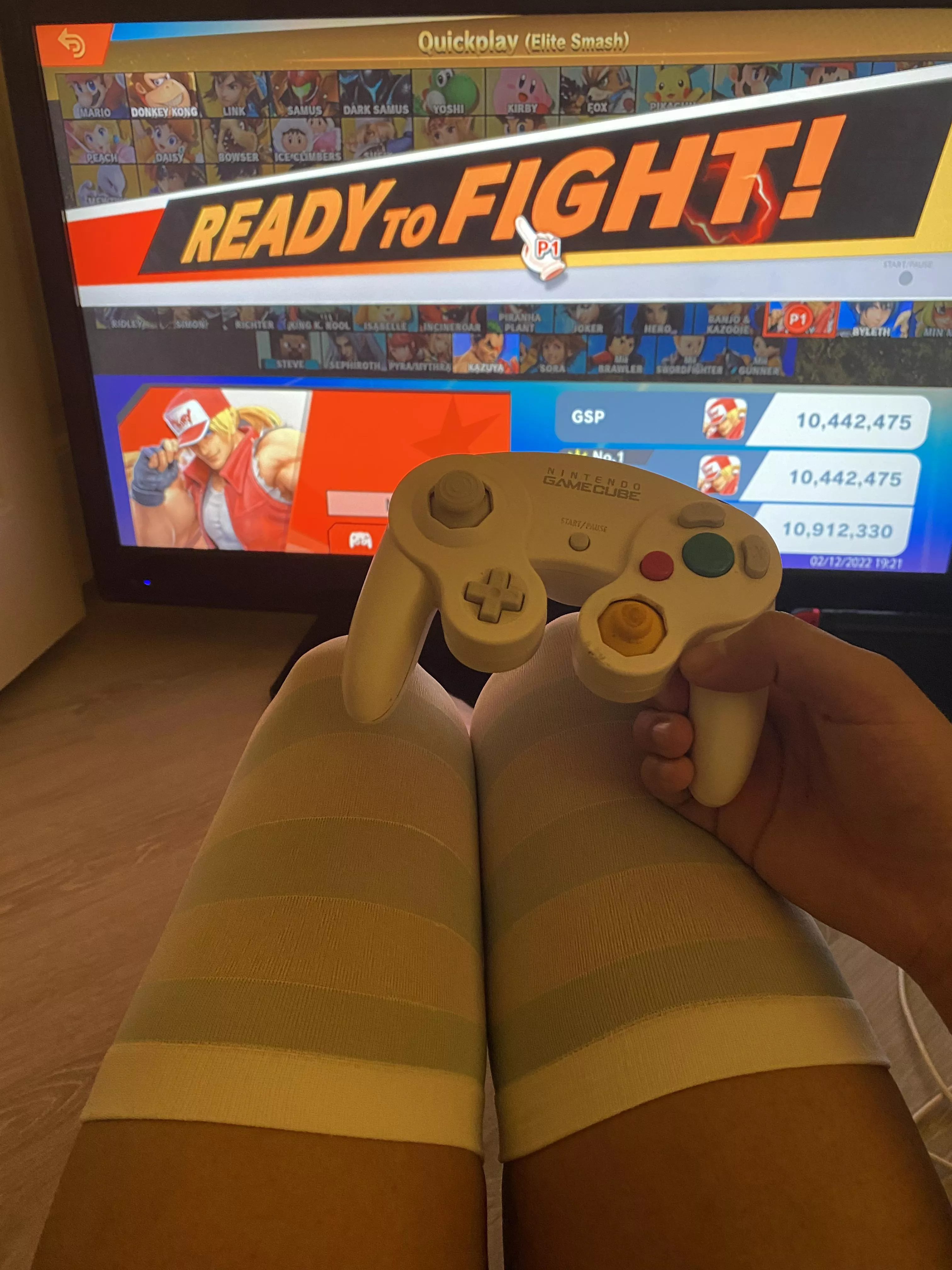 Anybody wanna smash? 🥺💕