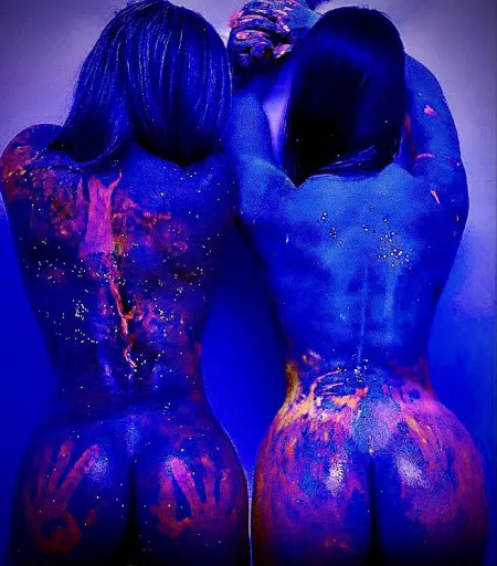 Anyone a fan of body paint??? Anyone a fan of body paint???