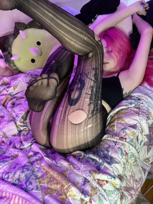 anyone a fan of stockings here?