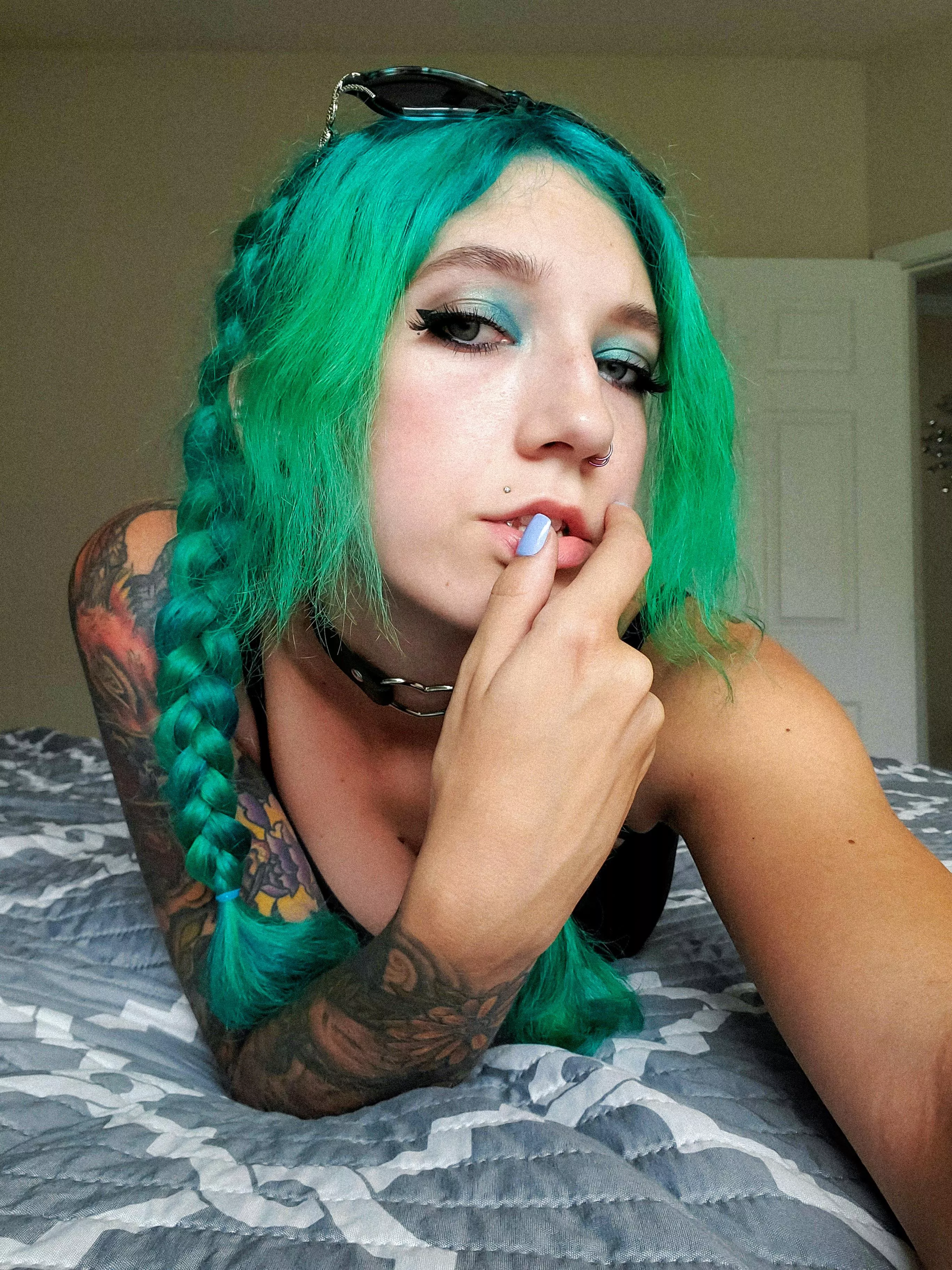 anyone down for an angry fuck session? anyone down for an angry fuck session?