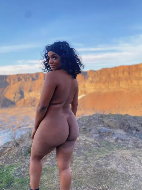 Anyone else like showing off in public?