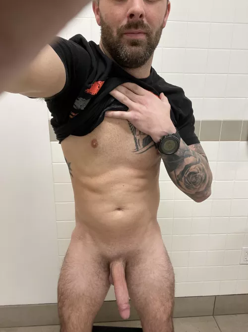 Anyone else sneak away to take pictures at work?😏