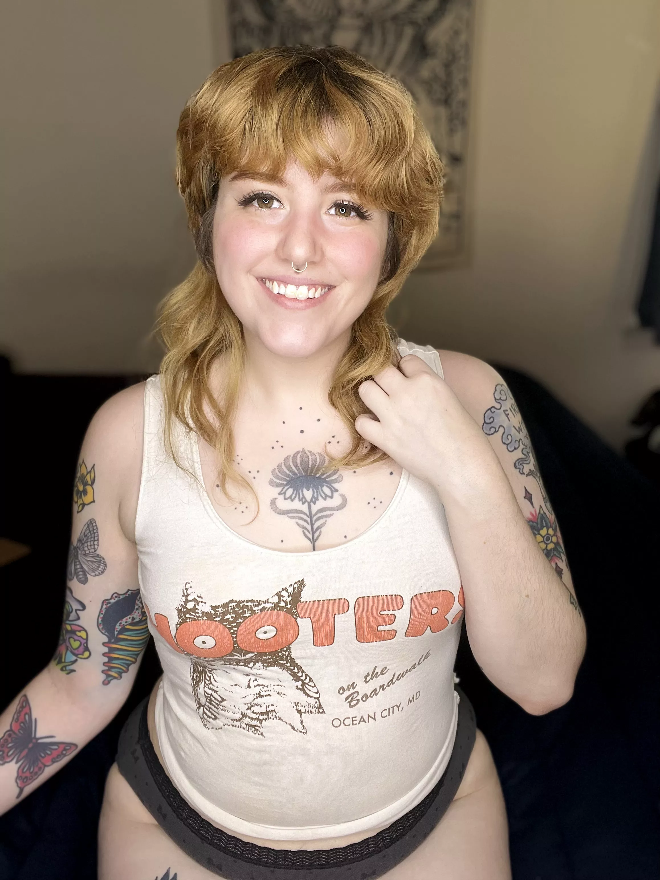 anyone here actually have a breeding kink? 🙋‍♀️