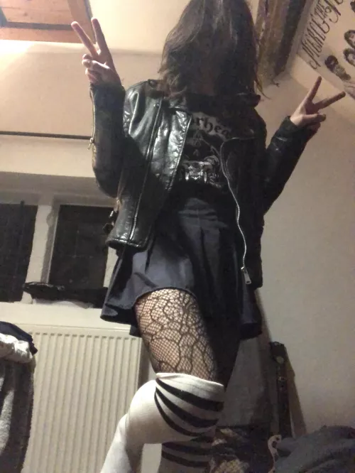 Anyone here into classic metal? Anyone here into classic metal?