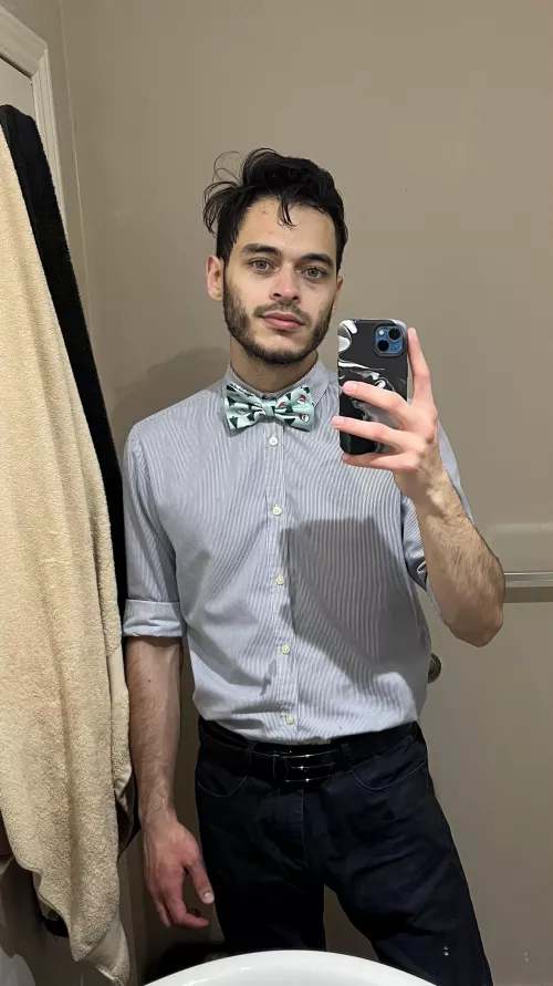 Anyone here like a man in a bowtie?😉