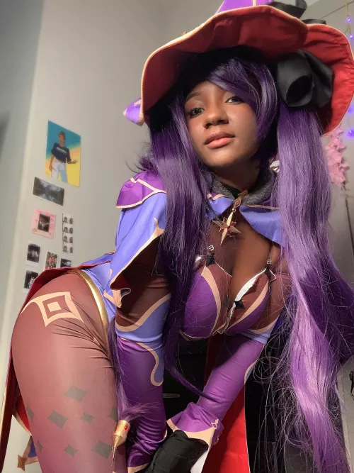 Anyone here play Genshin?