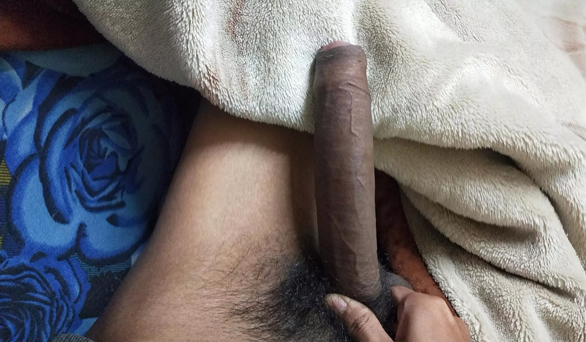Anyone horny here?😋😁😈🍆