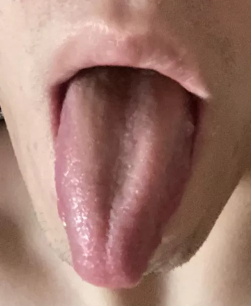 Anyone into doing slutty ahegao face? Dm me!