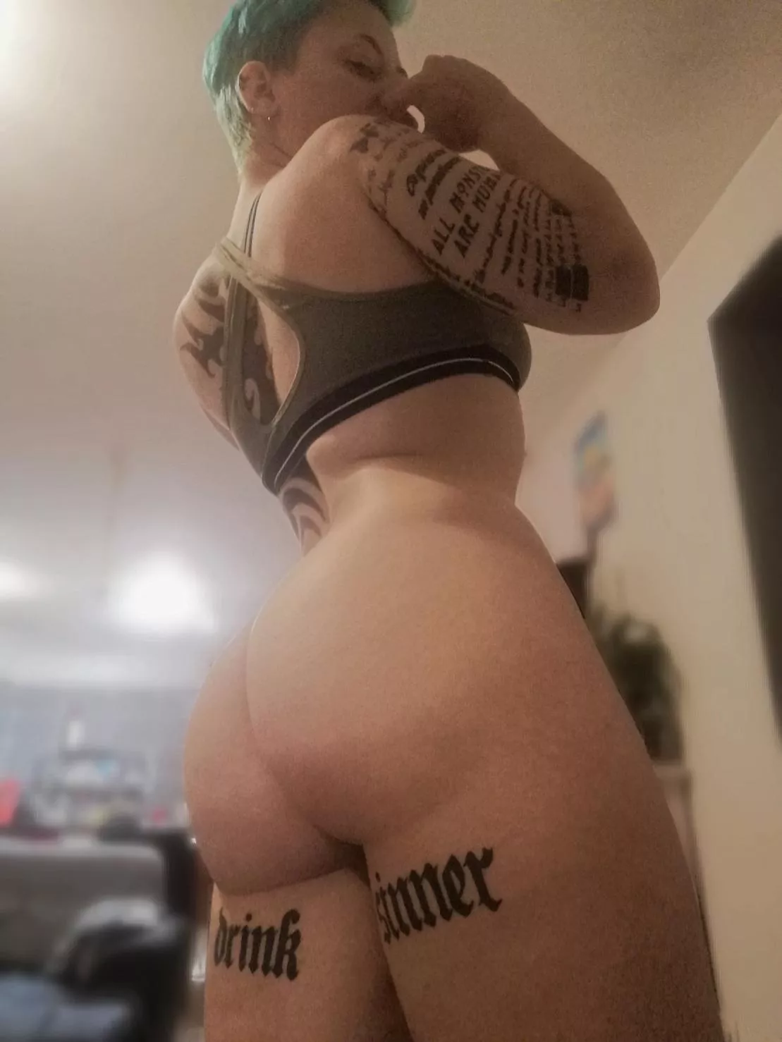 Anyone into fit girls? Imagine how much stamina I have 👀