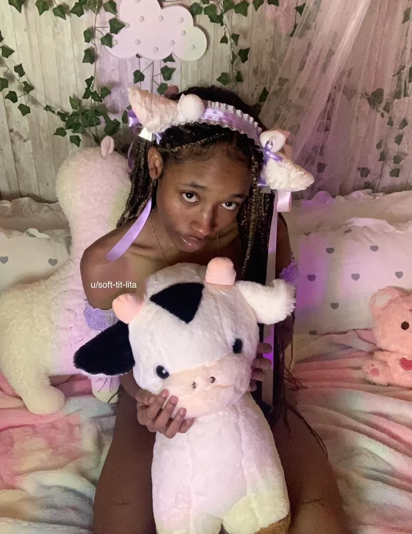 anyone into lambgrls?