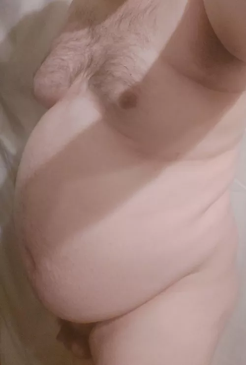 Anyone into teasing? Tease my fat belly and moobs ๐ฅต