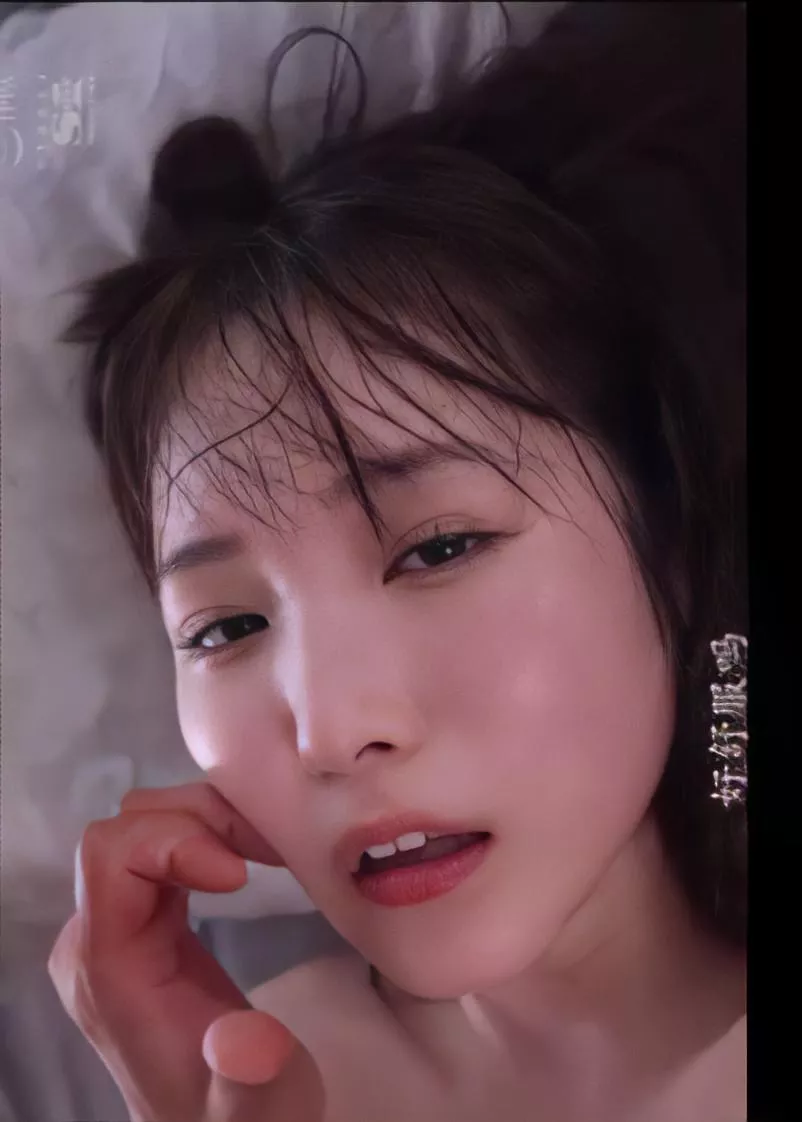 Anyone know her? Anyone know her?