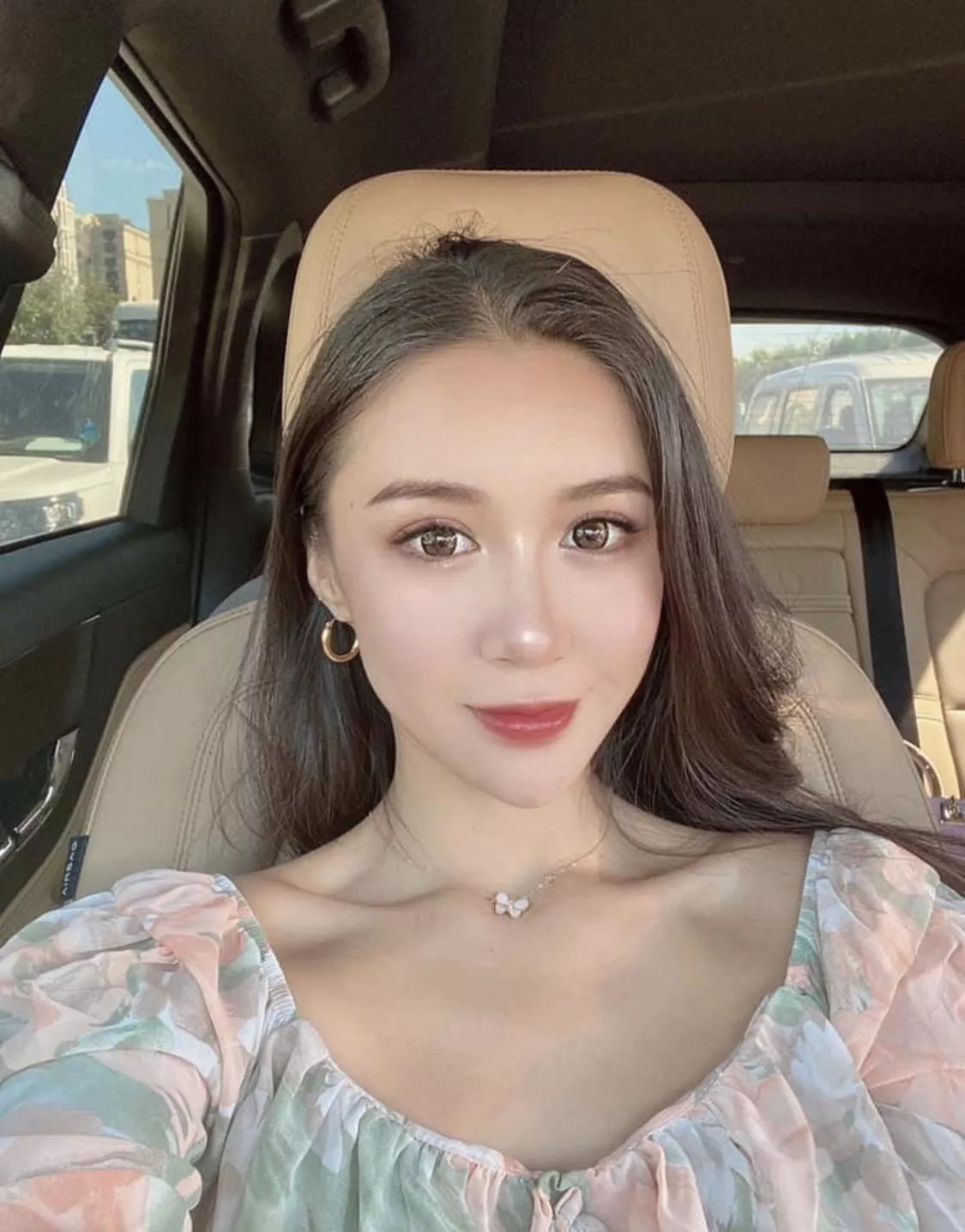 Anyone know her name? Anyone know her name?