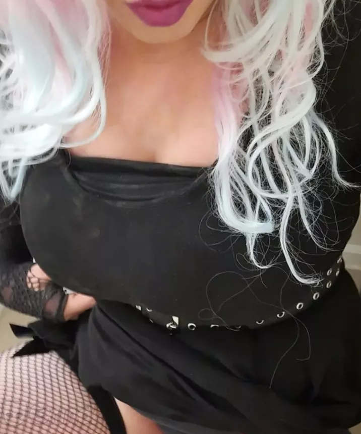 Anyone know how many guys I sucked off last night? First to guess can have me lol.... Anyone know how many guys I sucked off last night? First to guess can have me lol....