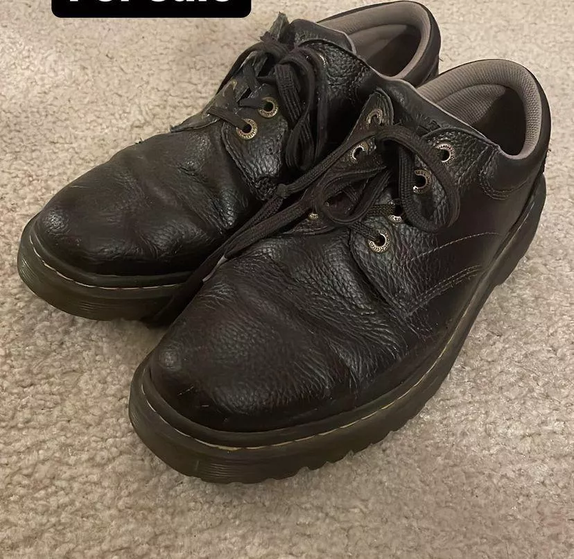 Anyone know the I.D on these?