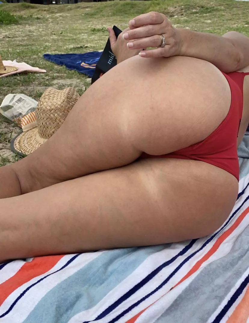 Anyone like a 41yr old milf?😉 Anyone like a 41yr old milf?😉