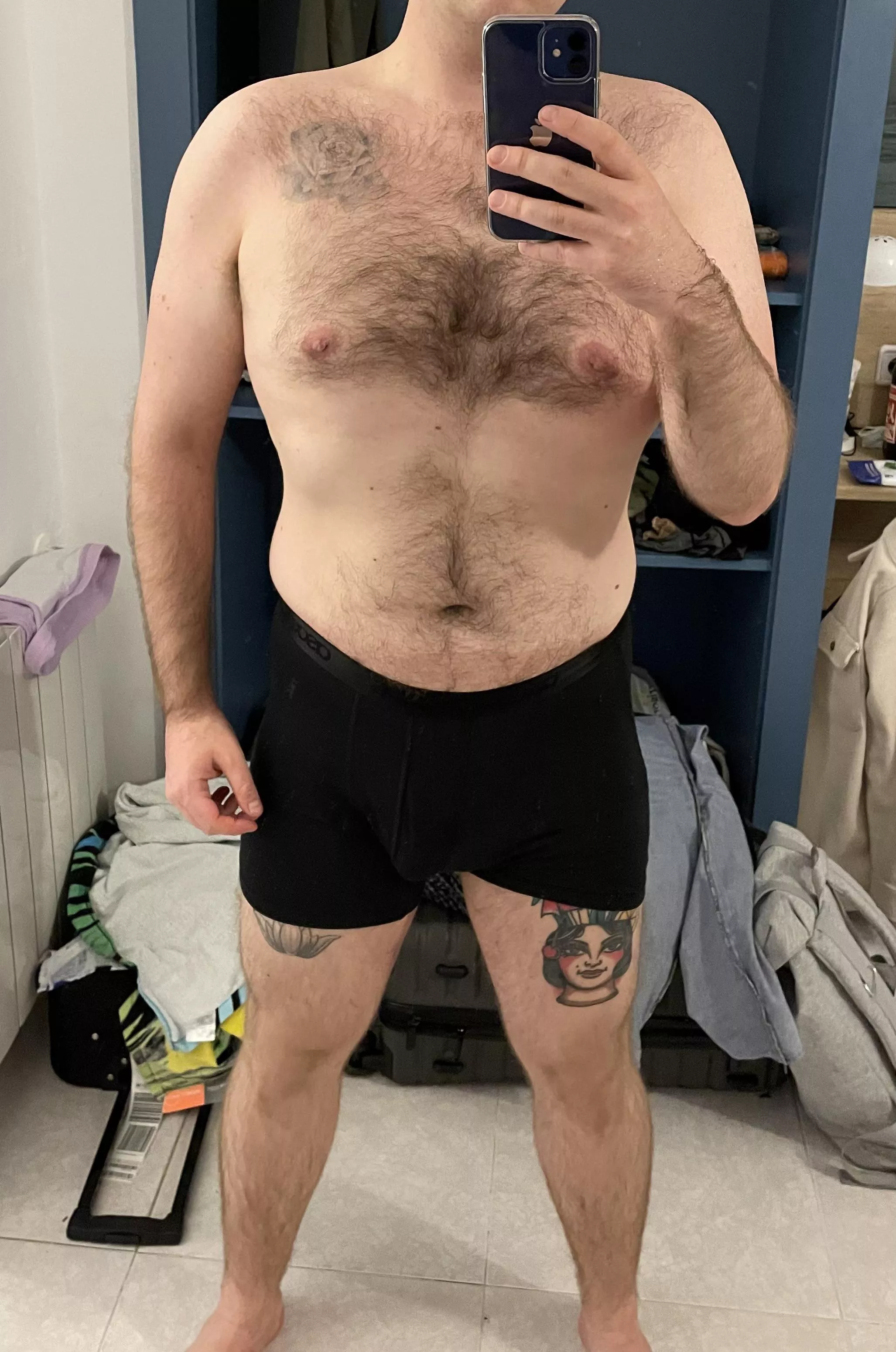 Anyone like a cub with tattoos? Gotten a bit of a bear-ier body recently and can’t complain!