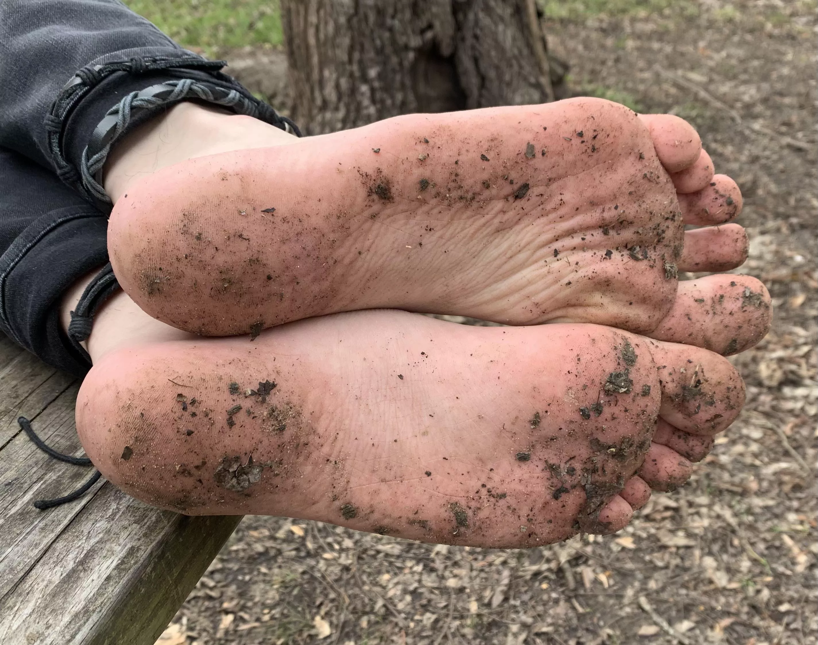 Anyone like dirty feet 👣