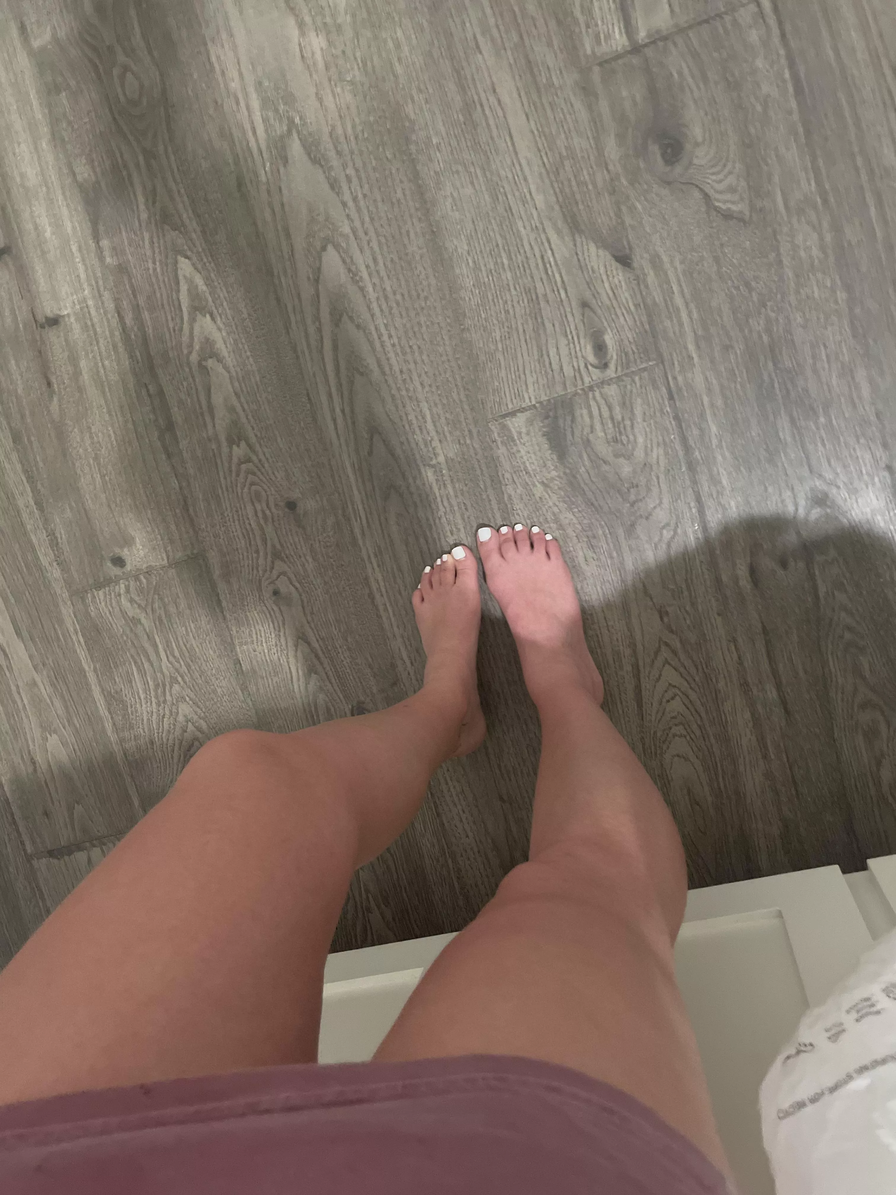Anyone like my gf’s feet?