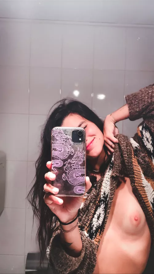 anyone like simple nudes?