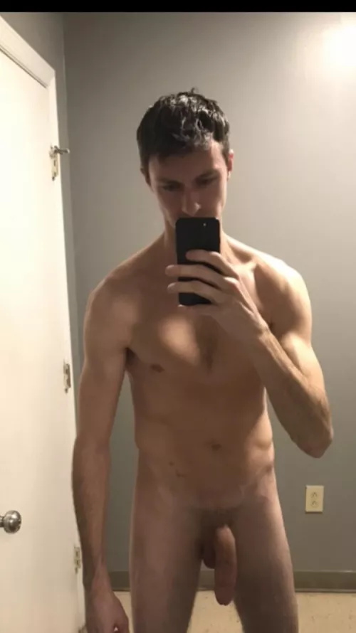Anyone like tall guys?