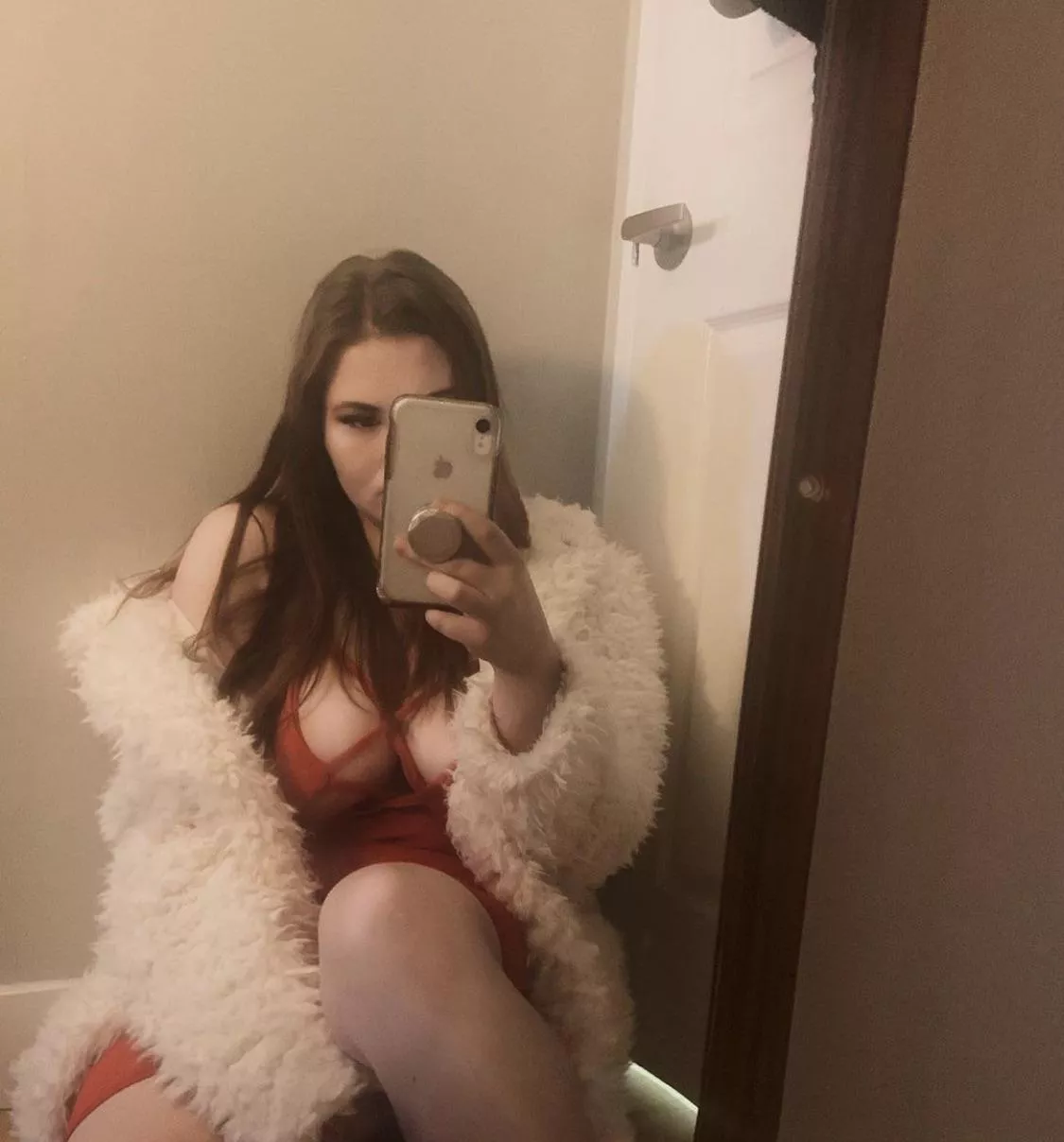 anyone like the red dress?