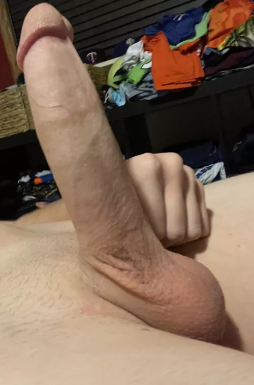 Anyone like young hung teens?