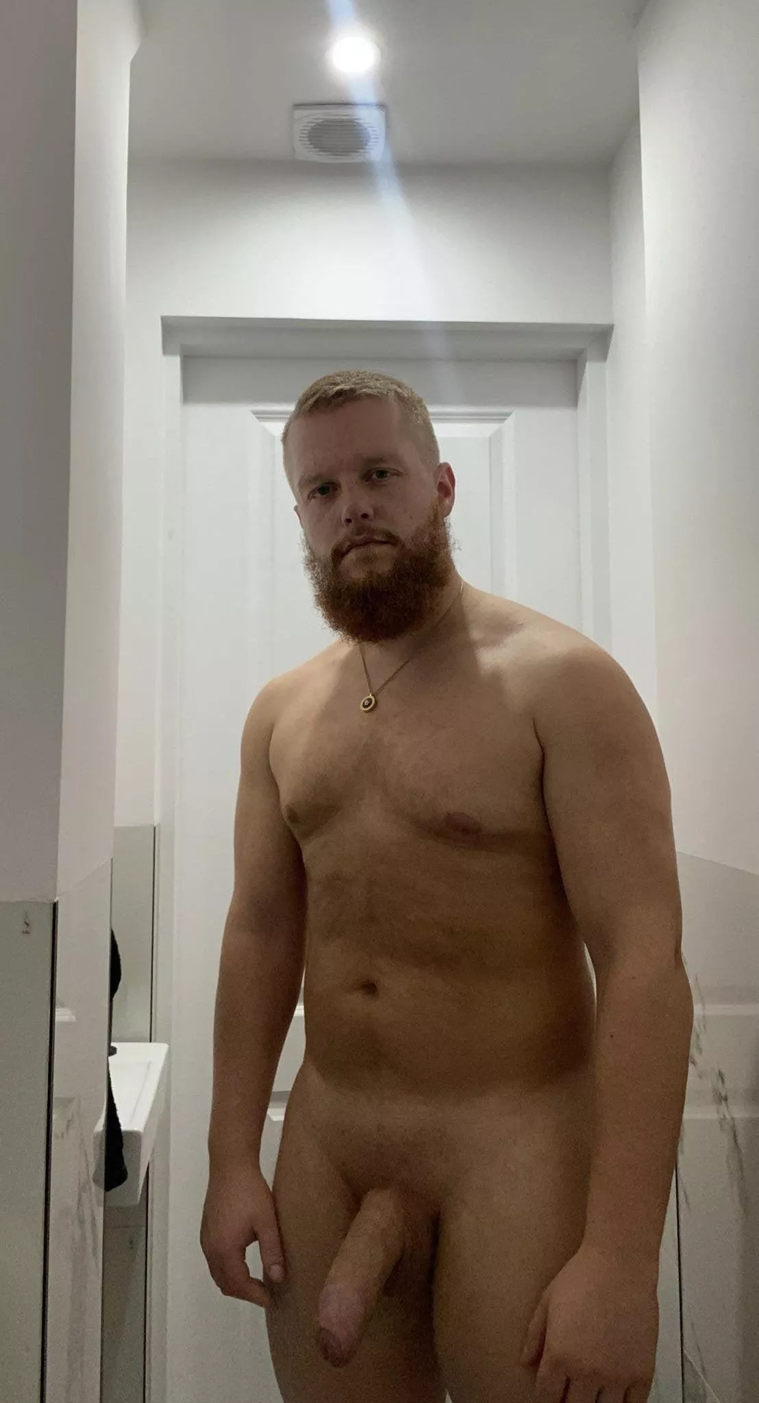 Anyone likes big strong men?