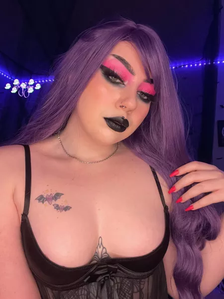 Anyone need a goth girlfriend πβ¨ Anyone need a goth girlfriend πβ¨