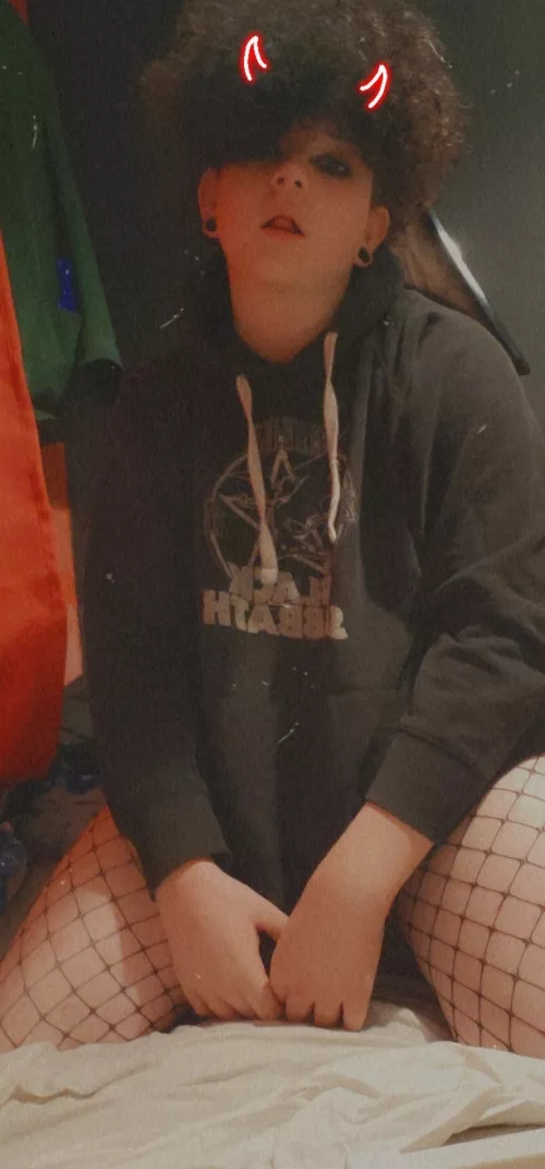 Anyone order a thicc thighs femboy gf? Anyone order a thicc thighs femboy gf?